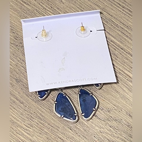 Kendra Scott • Statement Earrings - Picture 2 of 3